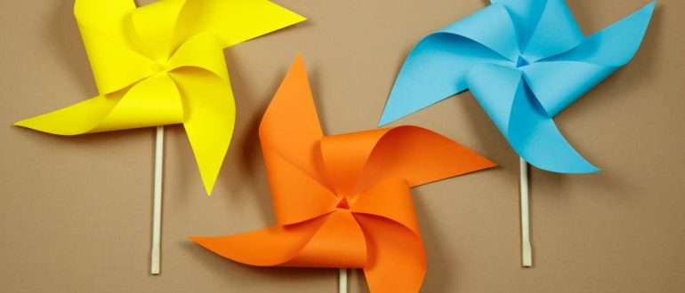 Разноцветная вертушка из бумаги своими руками для детей
